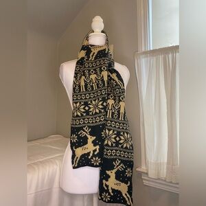 NWOT Reversible Nordic Reindeer Winter Scarf – Teal Tan